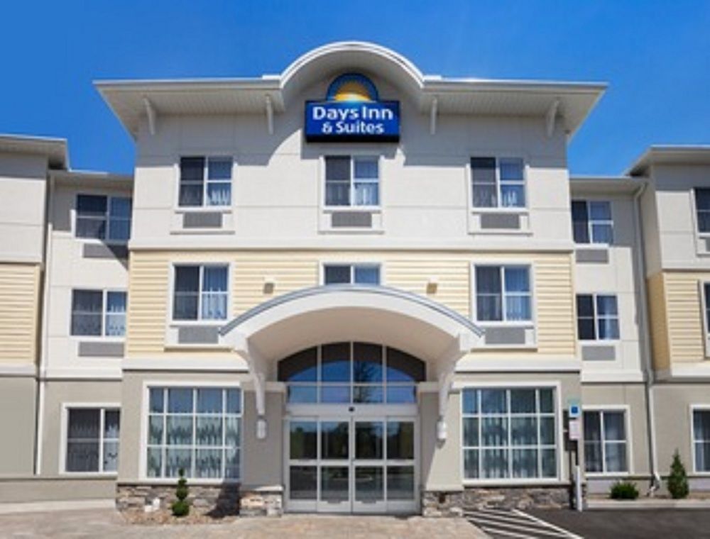 Days Inn & Suites By Wyndham Altoona Esterno foto